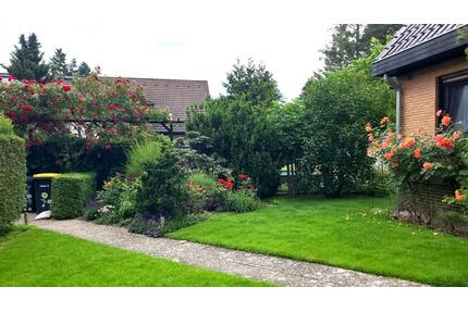 Großes freistehendes Zweifamilienhaus 245 qm Wohnfläche 9 Zimmer - Berlin Spandau