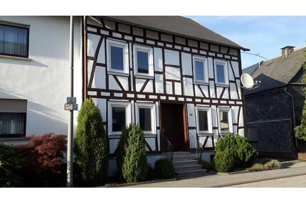 Schönes saniertes Fachwerkhaus zur Miete in Peterswald - Peterswald-Löffelscheid