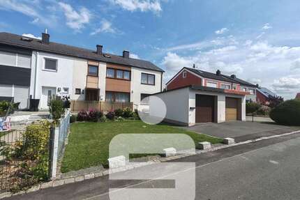 Haus zum Kaufen in Kirchenlamitz 175.000,00 € 153 m²