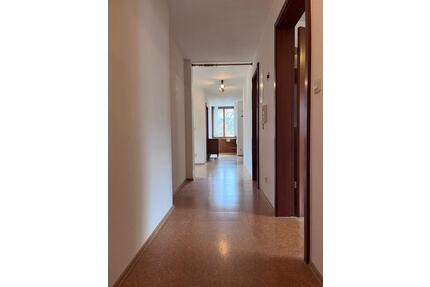 3,5-Zimmer-Nichtraucherwohnung mit sonniger Terrasse, TG & Keller - Albstadt