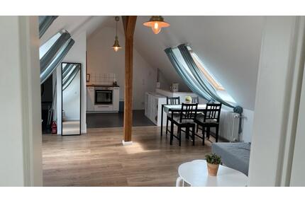 Gemütliche Dachgeschosswohnung in Rhens - Brey