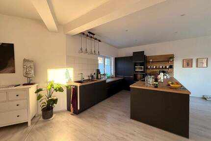 Helle, renovierte, großzügige EG-Wohnung in Essen-Süd