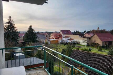 Hübsche 2-Zi Whg. m. Balkon. Möbliert auf Wunsch - Niemegk