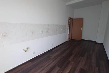 Charmante 4-Zimmer-Wohnung mit tollen Details und Balkon - Ab sofort! - Plauen Bahnhofsvorstadt
