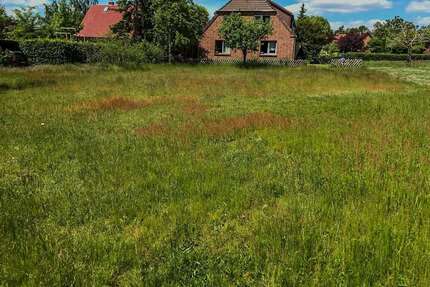 Grundstück zu verkaufen in Adendorf 279.000,00 € 1013 m²