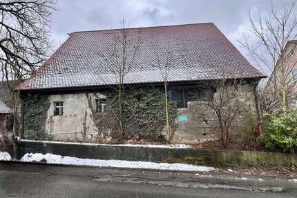 Haus zum Kaufen in Winkelhaid 130.000,00 € 300 m²