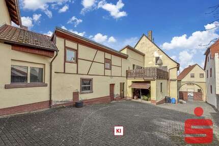 Haus zum Kaufen in Kitzingen 299.000,00 € 201 m²