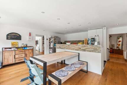 Haus zum Kaufen in Krefeld 699.000,00 € 185 m²