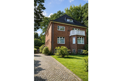 Haus zum Kaufen in Lübeck 639.000,00 € 250.79 m²