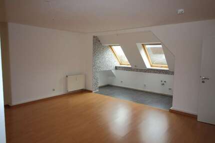 Wohnung zum Mieten in Halle 500,00 € 55 m²