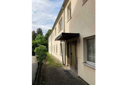 Großzügige Gewerbefläche für Praxis, Büro, Handel oder Wohnen + eine Eigentumswohnung (ohne Makler) - Coburg