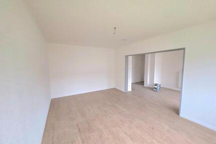Schöne neu sanierte 3 Zimmer Wohnung zu vermieten - Husum