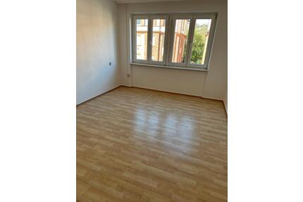 3 ZKB in Landau Bismarckstraße - 850,00&nbsp;EUR Kaltmiete, ca.&nbsp; 80,00&nbsp;m&sup2; in Landau in der Pfalz (PLZ: 76829)
