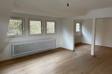 Sanierte 4-Zimmer-Dachgeschosswohnung in Neuwied-Segendorf