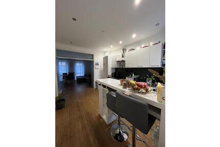 Gehobene 2,5 Zimmer-Wohnung mit Balkon und Klimaanlage - Seligenstadt