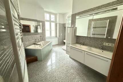 Wohnung zum Mieten in Görlitz 1.027,00 € 137 m²