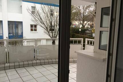 Helle 2-Zimmer-Wohnung mit großem SW-Balkon in Klarenthal - Wiesbaden