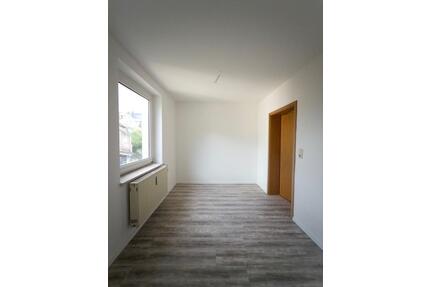 Renovierte zentrale 3 Zimmer Wohnung - Schneeberg