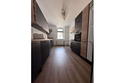 Wohnung zum Mieten in Zwickau 495,00 € 90 m²