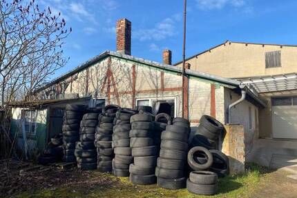 Gewerbegrundstück mit Potenzial - 927 m² in Stavenhagen