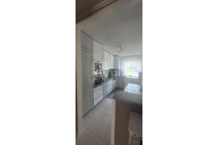 3 Zimmer Wohnung in Waldshut - 1.360,00&nbsp;EUR Kaltmiete, ca.&nbsp; 79,00&nbsp;m&sup2; in Waldshut-Tiengen (PLZ: 79761)