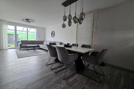Gepflegtes Reihenmittelhaus - 555.000,00&nbsp;EUR Kaufpreis, ca.&nbsp; 141,00&nbsp;m&sup2; in Laudenbach (PLZ: 69514)