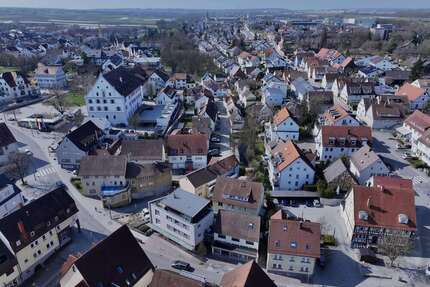 Haus zum Kaufen in Neuhausen 2.150.000,00 € 422 m²