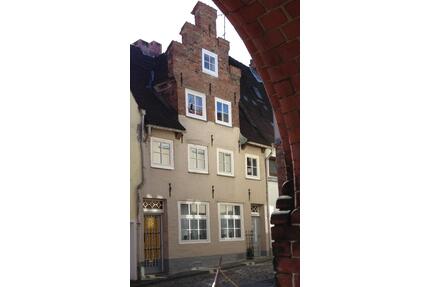 DHH Lübeck - 220.000,00&nbsp;EUR Kaufpreis, ca.&nbsp; 80,00&nbsp;m&sup2; in Lübeck (PLZ: 23552) Innenstadt
