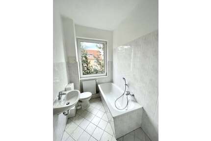 Wohnung zum Mieten in Wolfen 338,80 € 48.4 m²