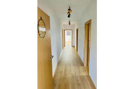 hochwertige 4-Zimmer-Wohnung MitterfelsScheibelsgrub