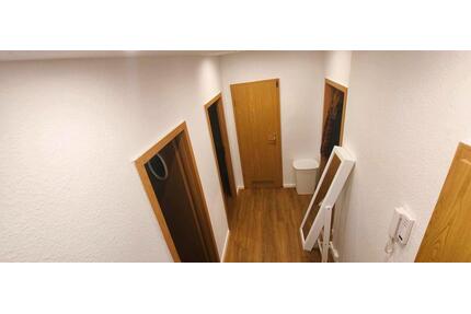 3-Zimmer-Wohnung, 5. OG, möbliert, EBK, Wanne - Waren (Müritz)