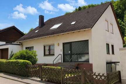Haus zum Kaufen in Pirmasens 140.700,00 € 182 m²