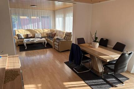 Helle 3-Zi.-Wohnung mit Balkon & großem Wohnbereich - Landau an der Isar