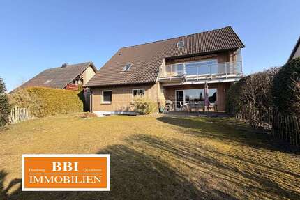 Haus zum Kaufen in Henstedt-Ulzburg 615.000,00 € 225.9 m²