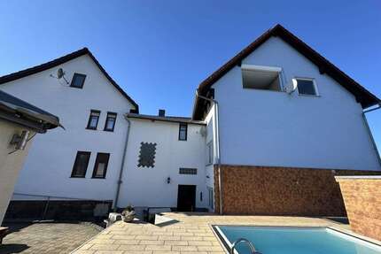 Haus zum Kaufen in Berka vor dem Hainich 185.000,00 € 230.37 m²