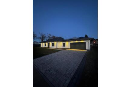 Moderner Bungalow mit großer Terrasse & 1.350 m² Grundstück - Wittenberge
