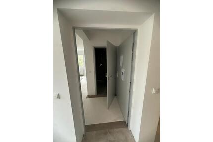 10 Einzelwohnung mit eigene bad und Küche +Job Center - Köln Nippes