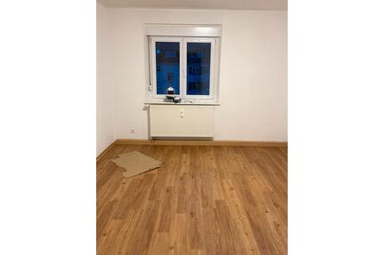 2 Zimmer Wohnung mit Balkon in Heilbronn - Schwaigern