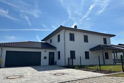 Moderne Stadtvilla ohne Provision! - Oberschneiding