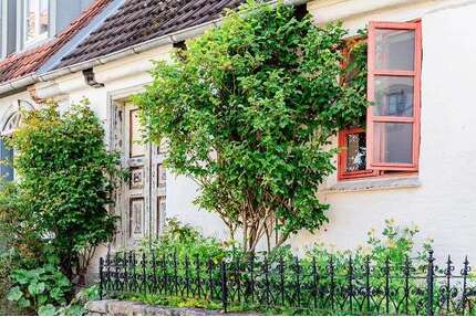 Haus zum Kaufen in Flensburg 298.000,00 € 178 m²