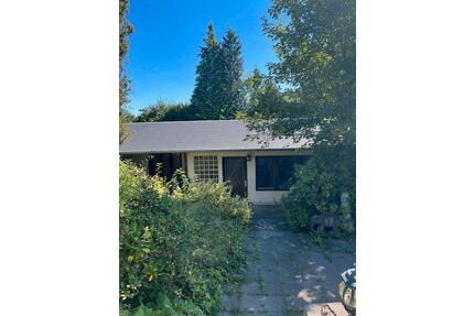 Einfamilienhaus in Mayen. Sanierungsbedürftig mit Garten.