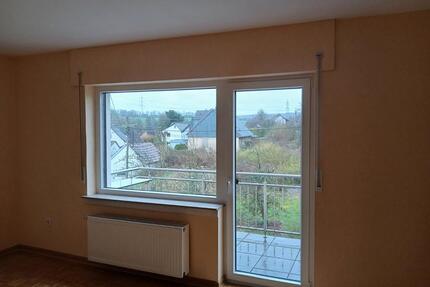 Helle Obergeschoßwohnung mit 3 Zimmern - Windeck