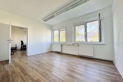 Bürofläche in Brüsewitz - 390,00&nbsp;EUR Kaltmiete, ca.&nbsp; 85,00&nbsp;m&sup2; in Brüsewitz (PLZ: 19071)