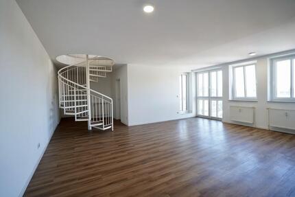 Stilvolle Maisonettewohnung mit 2 Zimmern und Balkon im Zentrum - Scheeßel