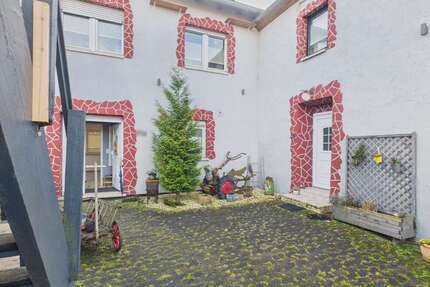 Haus zum Kaufen in Oberehe-Stroheich 175.000,00 € 220 m²