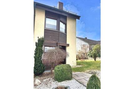 Ein-Zweifamilienhaus in Münchberg