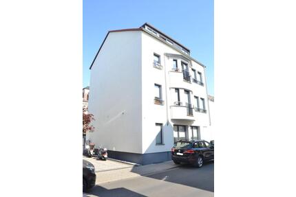 Gut geschnittene voll möblierte 2- Zimmerwohnung - Frankfurt am Main West