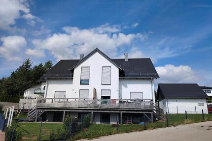 DHH zu vermieten ab sofort - 1.600,00&nbsp;EUR Kaltmiete, ca.&nbsp; 140,00&nbsp;m&sup2; in Wurmsham (PLZ: 84189)