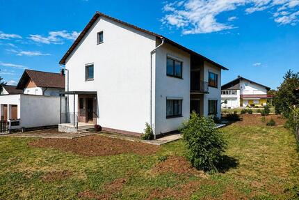Freistehendes Zweifamilienhaus: 891 m² Grund, schöne, ruhige Lage - Reisbach Englmannsberg