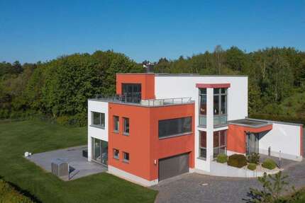 TOP Villa im Bauhausstil mit Erdwärme usw. - Schneeberg